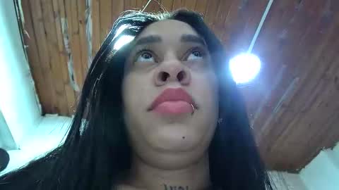 Snapshot of white_sexy_ chatting on November 2025 10:27:01 AM white_sexy_ online show from November 2025 10:27:01 AM