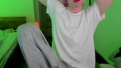 Snapshot of white_vibee chatting on April 2026 12:57:02 PM Stefan online show from April 2026 12:57:02 PM