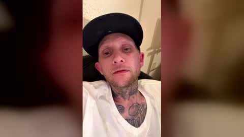 Snapshot of whiteboyosama chatting on March 2026 06:36:02 AM whiteboyosama online show from March 2026 06:36:02 AM