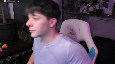 Snapshot of whiteegrimm chatting on January 2025 09:19:01 PM Gus online show from January 2025 09:19:01 PM