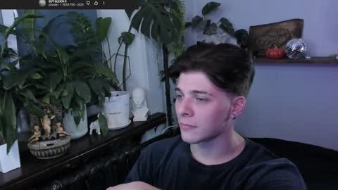 Snapshot of whiteegrimm chatting on November 2025 09:03:02 PM Gus online show from November 2025 09:03:02 PM