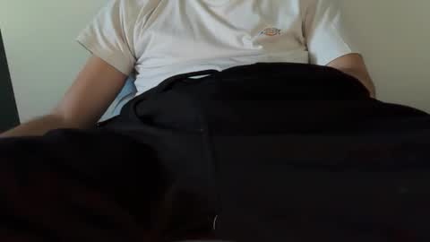 Snapshot of whiteeuropaboy chatting on February 2026 05:11:02 PM whiteeuropaboy online show from February 2026 05:11:02 PM