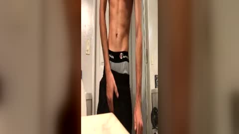 Whiteguybwc23yr online show from June 2026 05:04:02 PM