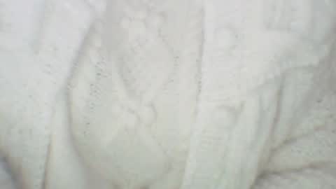 Snapshot of whitesweater chatting on December 2024 08:00:01 AM whitesweater online show from December 2024 08:00:01 AM