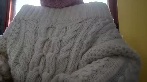 Snapshot of whitesweater chatting on January 2025 11:06:02 AM whitesweater online show from January 2025 11:06:02 AM