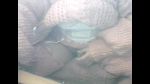 Snapshot of whitesweater chatting on February 2025 10:14:01 AM whitesweater online show from February 2025 10:14:01 AM