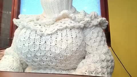 Snapshot of whitesweater chatting on October 2025 06:11:02 AM whitesweater online show from October 2025 06:11:02 AM