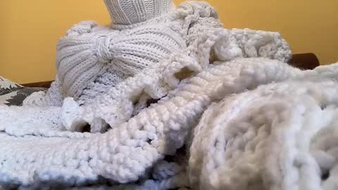 Snapshot of whitesweater chatting on March 2026 06:40:02 AM whitesweater online show from March 2026 06:40:02 AM