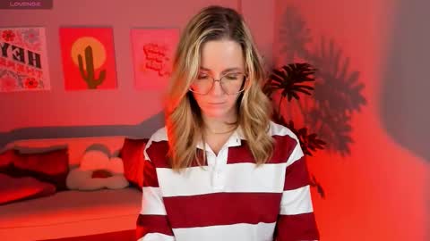 whitneypunnch online show from February 2026 03:30:02 PM