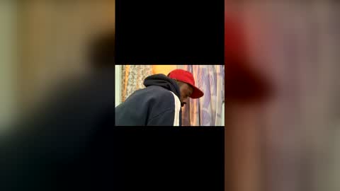 Snapshot of whyou12 chatting on November 2025 06:08:01 PM whyou12 online show from November 2025 06:08:01 PM