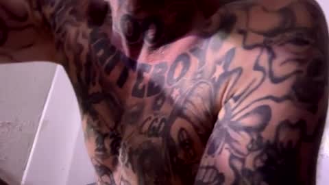 whyteboi8989 online show from September 2025 11:38:01 PM