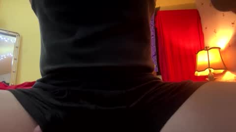 Snapshot of wichitawes chatting on November 2025 06:12:01 AM Wichita Wes online show from November 2025 06:12:01 AM