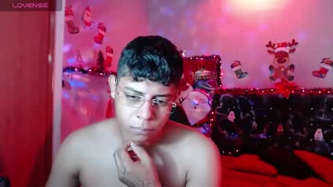 Snapshot of wiilliam_20 chatting on December 2024 02:15:01 PM wiilliam online show from December 2024 02:15:01 PM