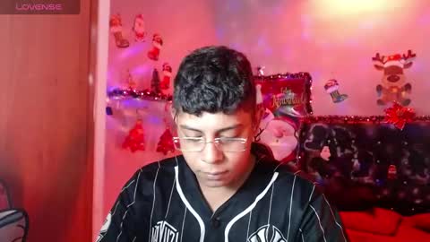 Snapshot of wiilliam_20 chatting on December 2024 06:55:01 PM wiilliam online show from December 2024 06:55:01 PM