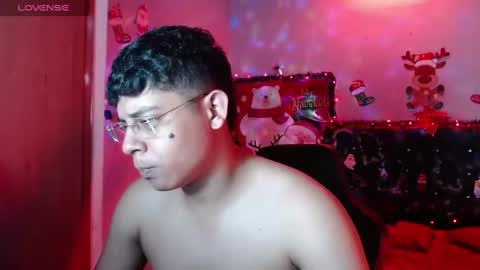 Snapshot of wiilliam_20 chatting on December 2024 05:00:01 PM wiilliam online show from December 2024 05:00:01 PM