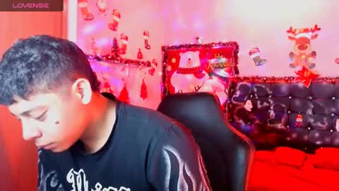 Snapshot of wiilliam_20 chatting on December 2024 06:57:02 PM wiilliam online show from December 2024 06:57:02 PM