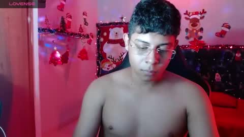 Snapshot of wiilliam_20 chatting on December 2024 06:31:01 PM wiilliam online show from December 2024 06:31:01 PM