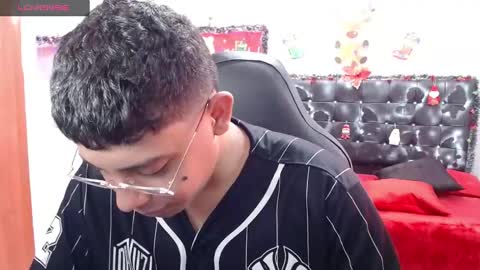 Snapshot of wiilliam_20 chatting on December 2024 06:24:02 PM wiilliam online show from December 2024 06:24:02 PM