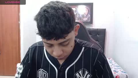 Snapshot of wiilliam_20 chatting on February 2025 12:39:02 PM wiilliam online show from February 2025 12:39:02 PM