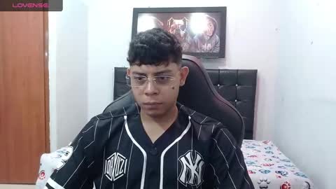 Snapshot of wiilliam_20 chatting on February 2025 03:42:01 PM wiilliam online show from February 2025 03:42:01 PM