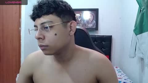 Snapshot of wiilliam_20 chatting on February 2025 12:01:02 PM wiilliam online show from February 2025 12:01:02 PM