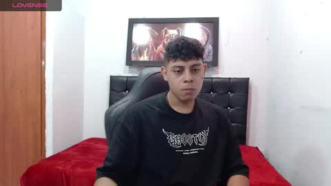 Snapshot of wiilliam_20 chatting on March 2025 02:02:02 PM wiilliam online show from March 2025 02:02:02 PM