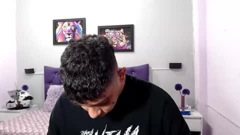 Snapshot of wiilliam_20 chatting on October 2025 01:40:02 PM wiilliam online show from October 2025 01:40:02 PM