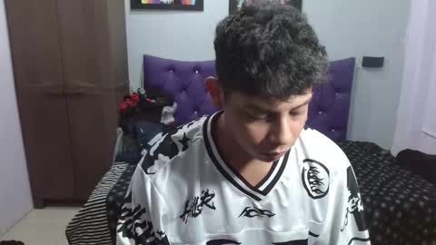 Snapshot of wiilliam_20 chatting on December 2025 07:21:01 PM wiilliam online show from December 2025 07:21:01 PM