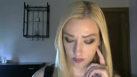 Snapshot of wild_silk_desire chatting on January 2025 02:36:01 PM Alina online show from January 2025 02:36:01 PM