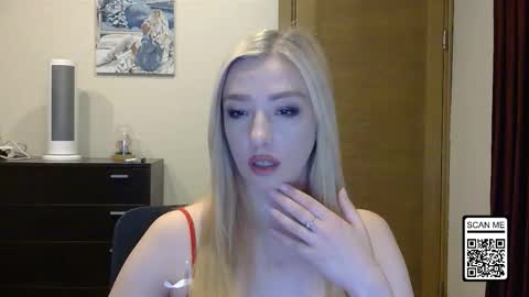 Snapshot of wild_silk_desire chatting on October 2025 02:13:01 PM Alina online show from October 2025 02:13:01 PM