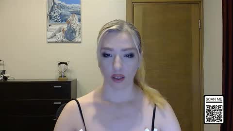 Snapshot of wild_silk_desire chatting on November 2025 02:39:01 PM Alina online show from November 2025 02:39:01 PM