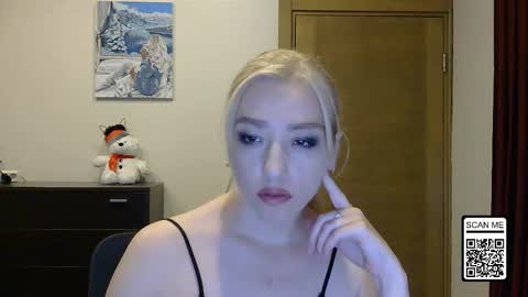 Snapshot of wild_silk_desire chatting on November 2025 03:08:02 PM Alina online show from November 2025 03:08:02 PM