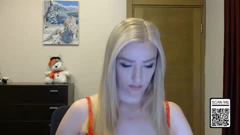 Snapshot of wild_silk_desire chatting on November 2025 02:49:01 PM Alina online show from November 2025 02:49:01 PM