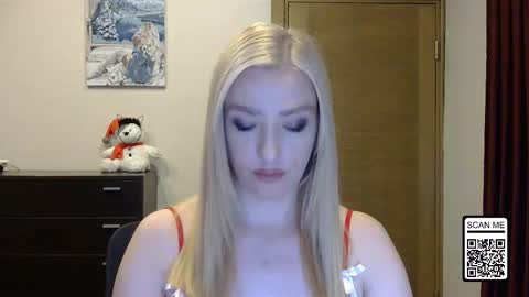 Snapshot of wild_silk_desire chatting on December 2025 03:39:02 PM Alina online show from December 2025 03:39:02 PM