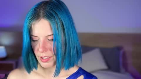 OF JunoHoly online show from October 2025 08:42:02 PM