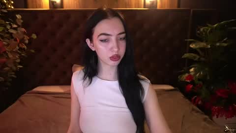 Alena online show from April 2026 05:52:01 AM