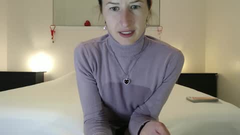 Snapshot of wildrose_l chatting on February 2025 02:34:01 AM WildRose L - check my Pinned tweet if you dont see me online within 5 minutes after Ive sent email notifications online show from February 2025 02:34:01 AM