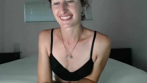 Snapshot of wildrose_l chatting on September 2025 01:51:02 AM WildRose L - check my Pinned tweet if you dont see me online within 5 minutes after Ive sent email notifications online show from September 2025 01:51:02 AM