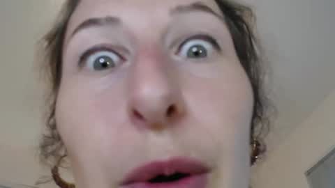 WildRose L - check my Pinned tweet if you dont see me online within 5 minutes after Ive sent email notifications online show from November 2025 11:18:02 PM