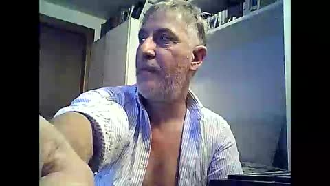 Snapshot of willfire71 chatting on December 2024 10:39:01 AM Willfire71 online show from December 2024 10:39:01 AM