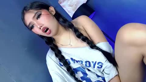 LE XI online show from March 2026 05:13:01 AM