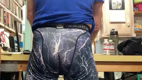 Snapshot of willirob chatting on December 2025 10:37:01 PM William online show from December 2025 10:37:01 PM