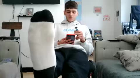 Snapshot of willy_est_95 chatting on April 2026 12:58:01 PM willy_est_95 online show from April 2026 12:58:01 PM