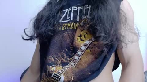 willy_veins online show from April 2026 09:17:01 PM