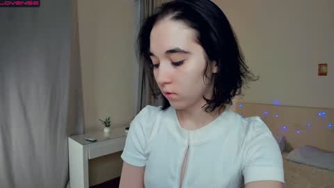 Snapshot of wine_on_lips chatting on January 2025 07:11:01 AM Amalia and Mia online show from January 2025 07:11:01 AM