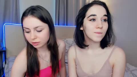 Snapshot of wine_on_lips chatting on February 2025 11:39:02 AM Amalia and Mia online show from February 2025 11:39:02 AM