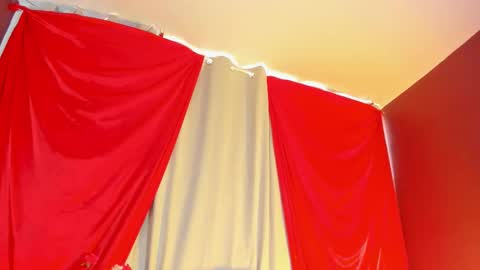 Wini Fer online show from November 2025 01:55:01 PM