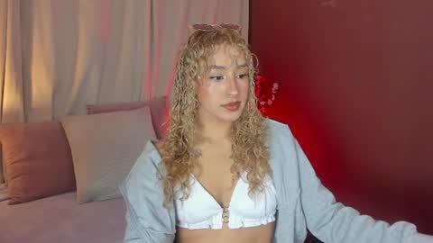 Snapshot of wini_fer chatting on June 2026 12:31:02 PM Wini Fer online show from June 2026 12:31:02 PM