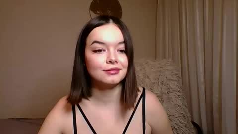 Emma  online show from October 2025 03:22:02 PM