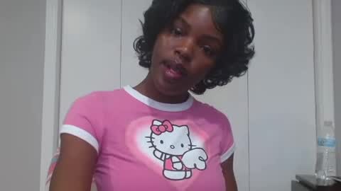 Snapshot of wishhwashy22 chatting on July 2026 08:00:01 PM Chanel online show from July 2026 08:00:01 PM